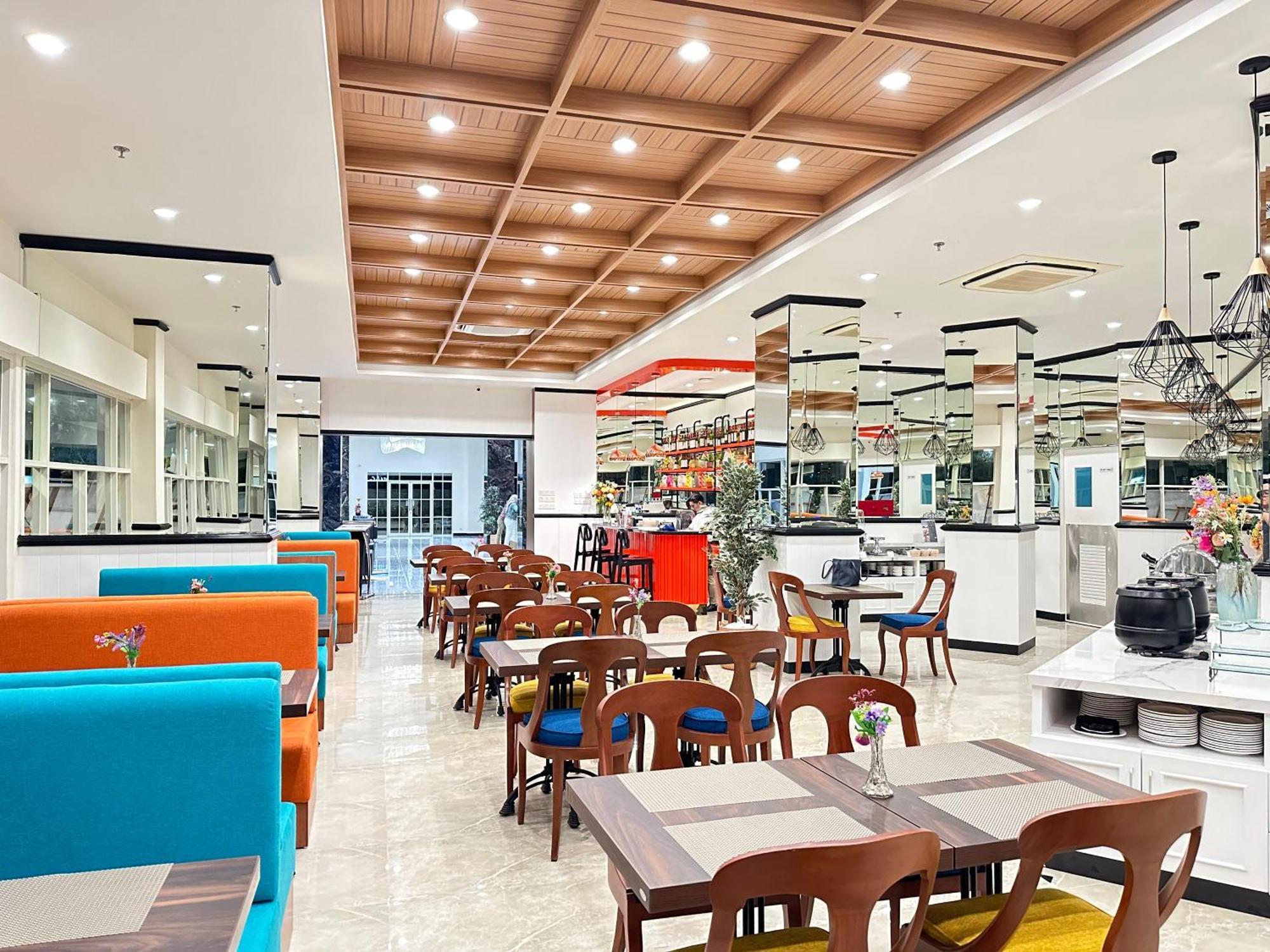 D'Primahotel Jemursari Surabaya Bagian luar foto